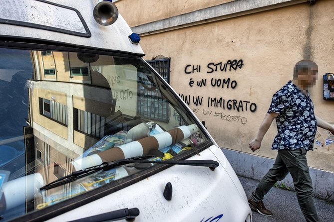 Torpignattara Photo Tour: melting pot, street art and politics - Explore Rome’s Unique Melting Pot Through Photography