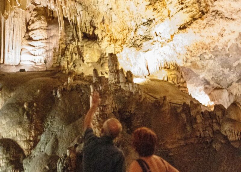 Torremolinos/Benalmadena: Nerja Caves Tour with Frigiliana - Tasting Experiences in Frigiliana