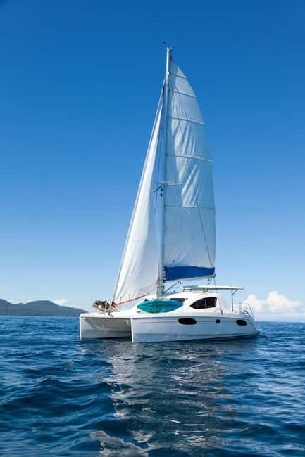 Torrevieja: Adventure tour on the catamaran Apaleo - Experience a Relaxing 2.5-Hour Catamaran Adventure in Torrevieja