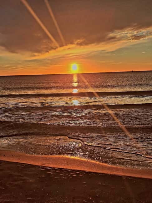 Torrevieja: Sundowner tour on the catamaran Apaleo - Key Points