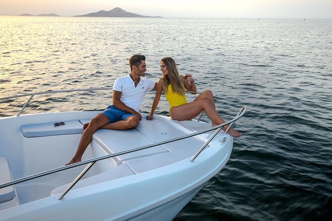 Torrevieja: Sunset onboard Exclusive Boat + Cava - Key Points
