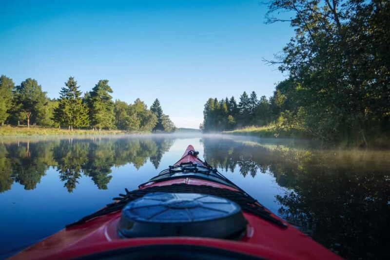 Torsång Kayakcenter: Kayak rental - Exploring the Scenic Waterways of Dalarnas Largest Kayak Center