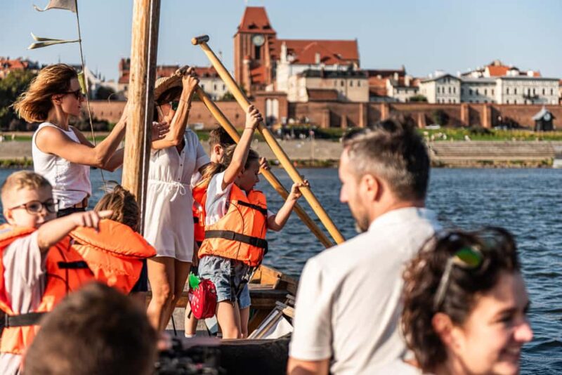 Toru: Scenic Cruise on a Traditional Vistula Wooden Boat - Admire Toru’s UNESCO-Site Skyline from the River