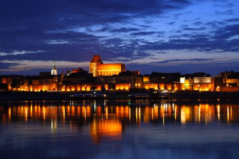Torun Copernicus Trail and Old Town Private Walking Tour - Suitability and Recommendations