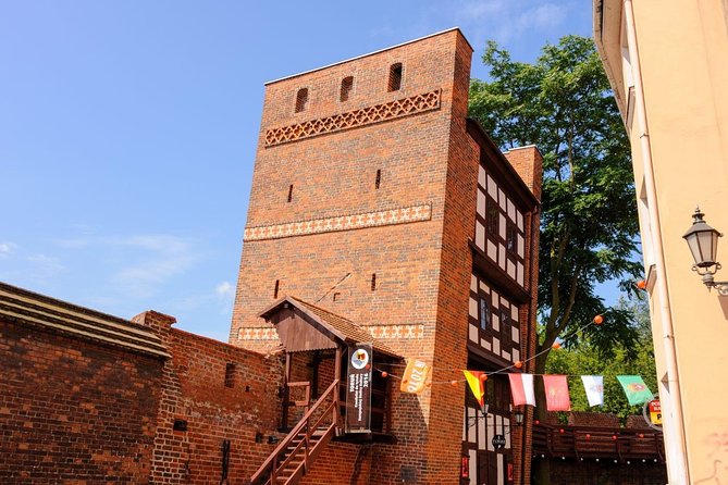 Torun Living Museum of Gingerbread and Old Town Private Walking Tour - The Extended Journey: Teutonic Castle and Cathedral of St. John Baptist