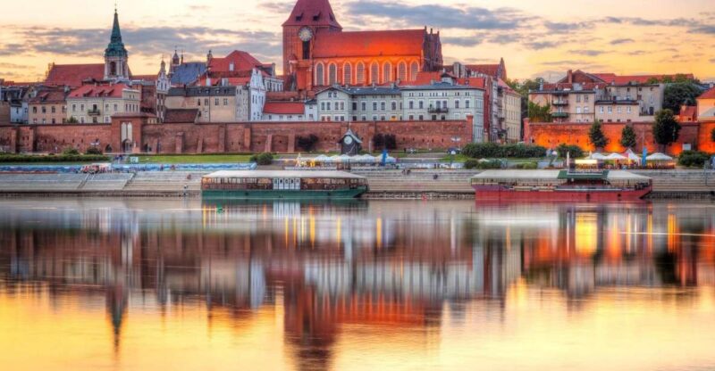 Torun Old Town Highlights Private Walking Tour - Practical Details and Accessibility