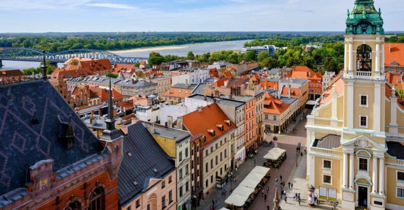 Torun: Private Walking Tour of a Medieval Town - The Gingerbread Tradition and Tasting Experience