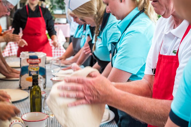 Toss, Bake, Cheers! - Sorrento Pizza Making Class with Wine - Logistics: Easy Pickup and Group Size