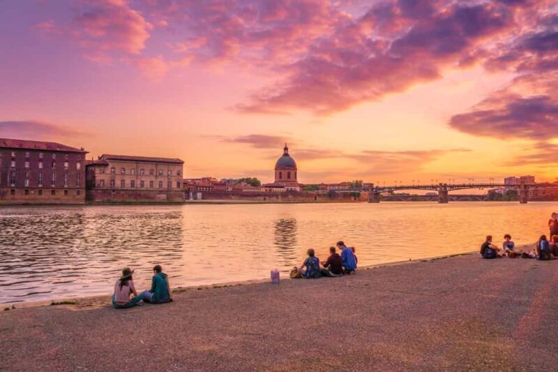 Toulouse: Express Walk with a Local in 60 minutes - Exploring Toulouse in Just 60 Minutes