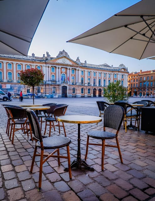 Toulouse: Express Walk with a Local in 60 minutes - Personal Tips on Local Cuisine and Venues