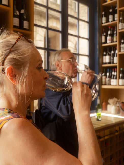 Toulouse: Guided Food Tour with Full Meal and Drinks - Tasting Highlights: From Foie Gras to Violet Confections