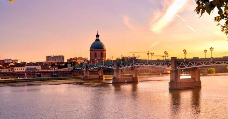 Toulouse: Private custom tour with a local guide - Explore Toulouse with a Private and Personalized Approach