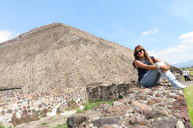 Tour Basilica de Guadalupe and Pyramids of Teotihuacan - The Highlights: Climbing Pyramids and Religious Significance