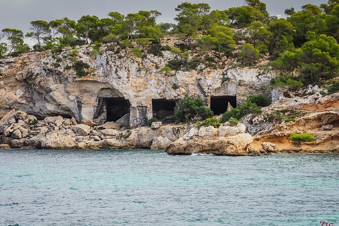 Tour Beach Portal Vells, Cave Portal Vells. - Discover Mallorca’s Best Beaches and Sea Caves with GoFurgo