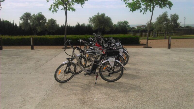 Tour bicicleta a Medina Azahara - City and Countryside: A Perfect Balance