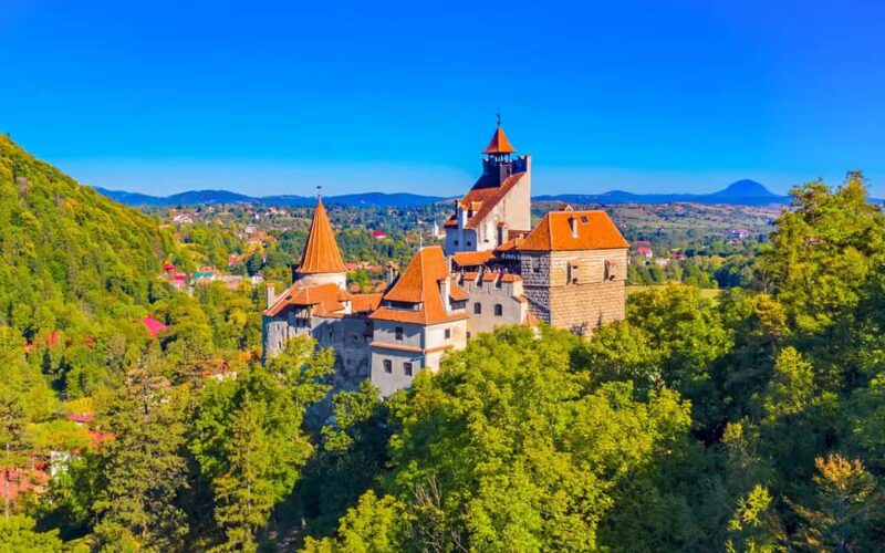 Tour: Bucharest to Peles & Dracula Castles & Medieval Brasov - Explore the Royal Elegance of Peles Castle in Sinaia