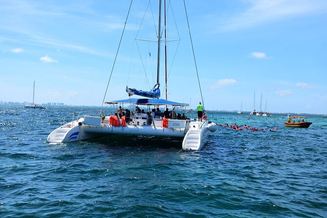 Tour Catamaran Isla Mujeres With Open Bar - Practical Tips and What to Bring