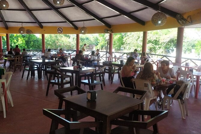 Tour de Dia a Chichén Cenote Ik Kil Cenote Suytun y Valladolid - Visiting Suytun Cenote for Photos and Serenity