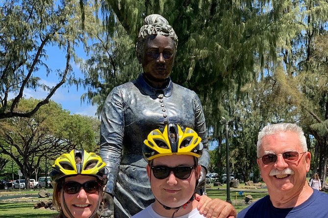 "Tour de Honolulu" Foodie Bike Tour - Experiencing the Hawaii State Capitol and the Future of Oahu