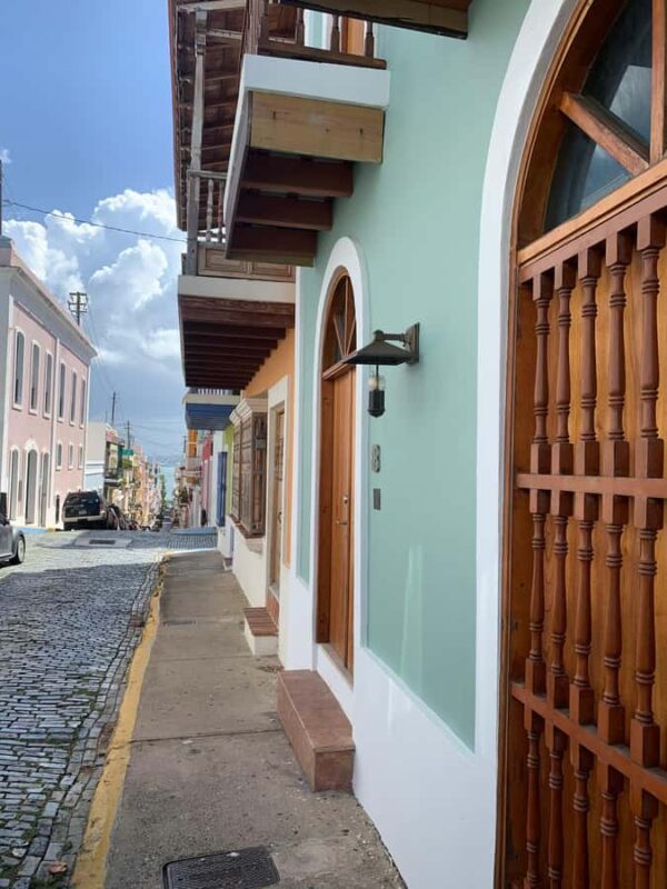 Tour de Viejo San Juan en Español - The Architectural Charm of Old San Juan