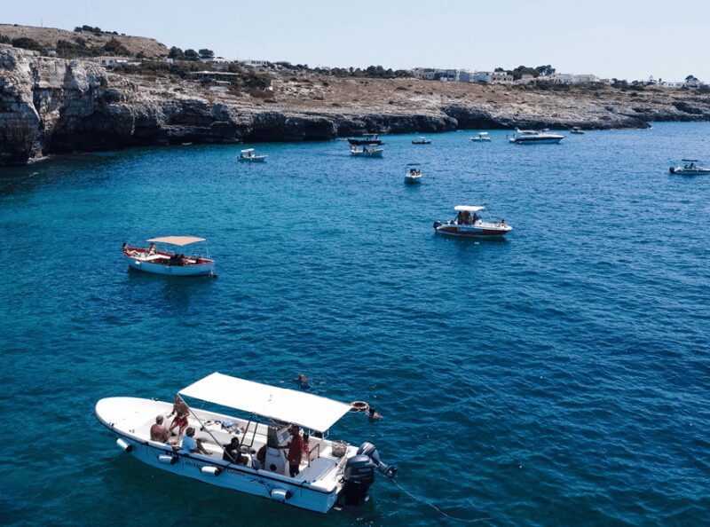 Tour di 2 ore alle Grotte di S. M. di Leuca - Visiting the Ionian and Adriatic Sides of the Coast
