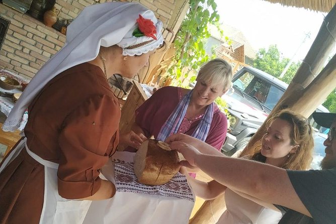 Tour: Discover Gagauzia and the Manuc Bey Mansion - Visiting Besh alma Village and Its Cultural Significance