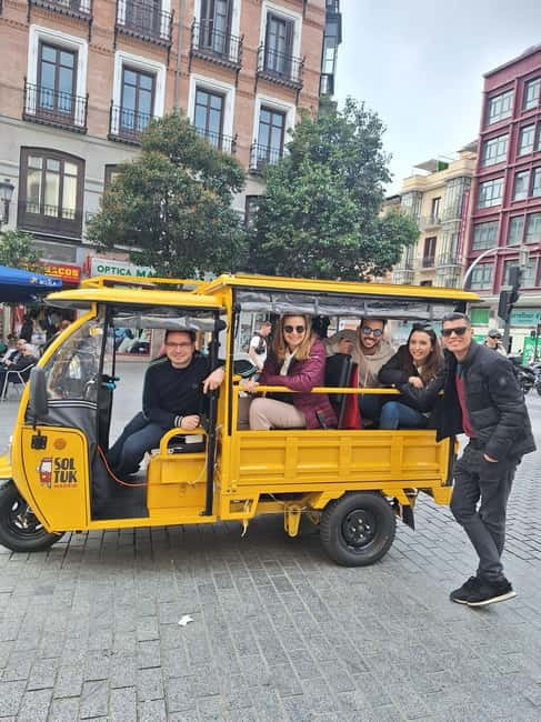 Tour en Tuk Tuk por lo mejor de Madrid - Visiting Madrid’s Landmarks from the Comfort of a Tuk Tuk