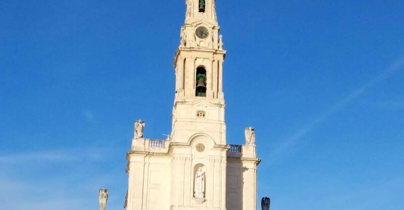 Tour Fátima Batalha Nazaré e Óbidos - Accessibility and Flexibility