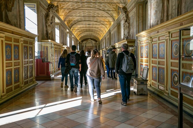 Tour for Kids and Families : Skip The Line Sistine Chapel & The Vatican - St. Peter’s Basilica and Its Hidden Crypts