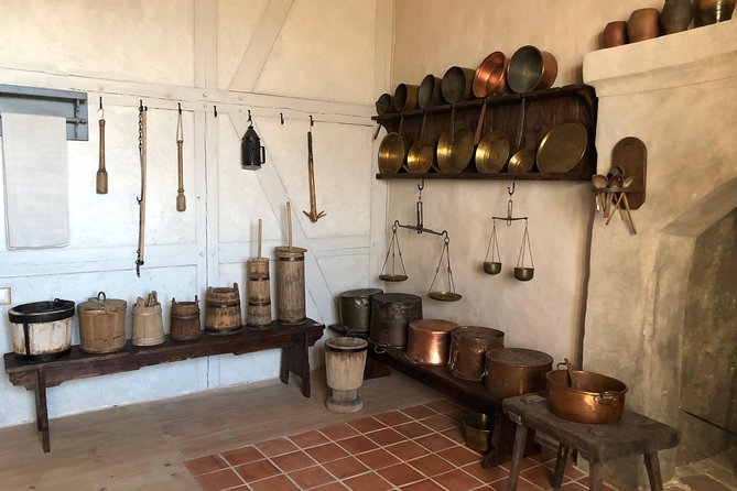 Tour from Riga - Vilnius via Bauska, Rundale, The Hill of Crosses - Challenges and Considerations