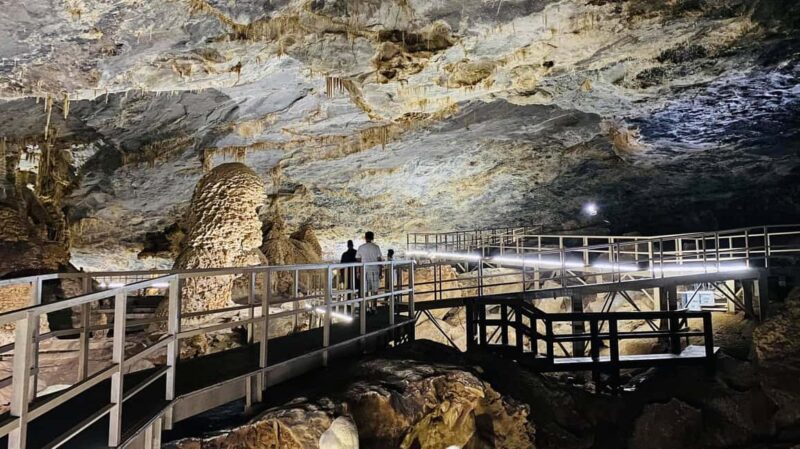 Tour "Grutas Bustamante" + Guía + Transfer + Tickets - Practical Tips and Considerations