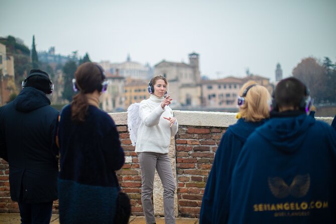 Tour Guidato nel centro di Verona accompagnato da un Angelo - Roman Theatre and the Ancient Roots