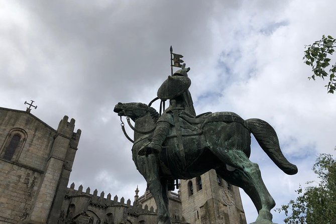 Tour HD Porto 4 hours - Scenic Views at the Serra do Pilar Monastery