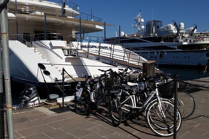 Tour in bike history Island Ortigia and archeological park Neapolis - Exploring Ortigias Historic Landmarks on Two Wheels