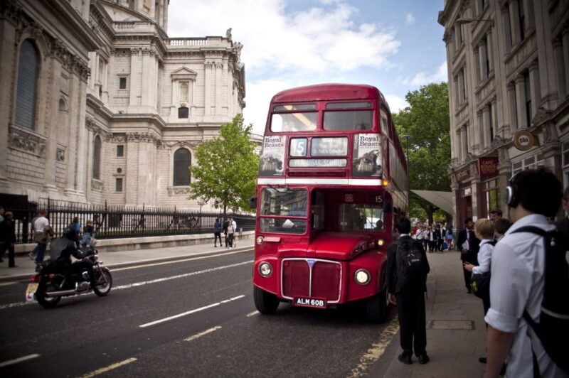 Tour in Italian: Londra in un Giorno - Practical Details: Logistics and Accessibility