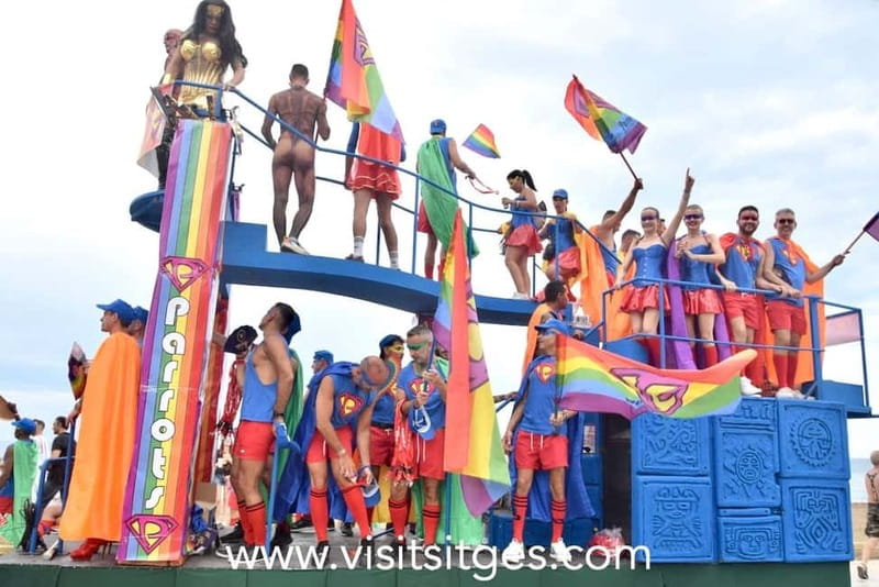 Tour in Sitges ( Bcn): Cultural diversity, tapas and beach - Key Points