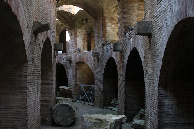 Tour in the ruins of Pozzuoli with an archaeolgist. - Discover the Ancient Wonders of Pozzuoli with an Archaeologist Guide
