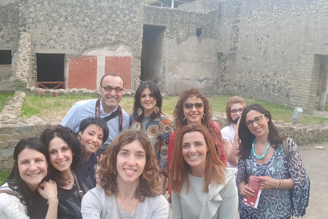 Tour in the villa of Poppea with an archaeologist - The Experience of Seeing the Carbonized Roots