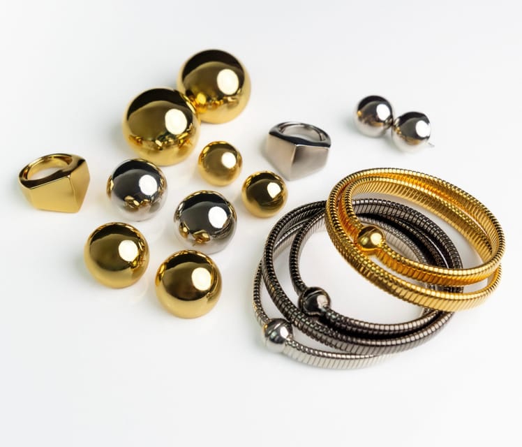 Tour in Varese of Traditional Italian Costume Jewelry - The Jewelry Store Discount and Shopping Experience