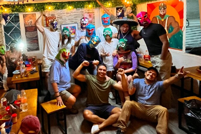 Tour Lucha Libre ,Tacos, Tequila and Mezcal in Mexico City - Group Experience and Social Atmosphere