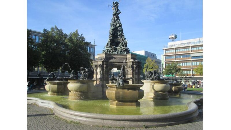 Tour Mannheim with Countess Charlotte: The Elector and the Golden Age - Practical Details and Accessibility