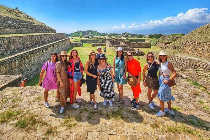 Tour Monte Albán, Hierve el agua, Teotitlán Del Valle and Mezcal - Savoring Local Flavors at Mercado Tlacolula