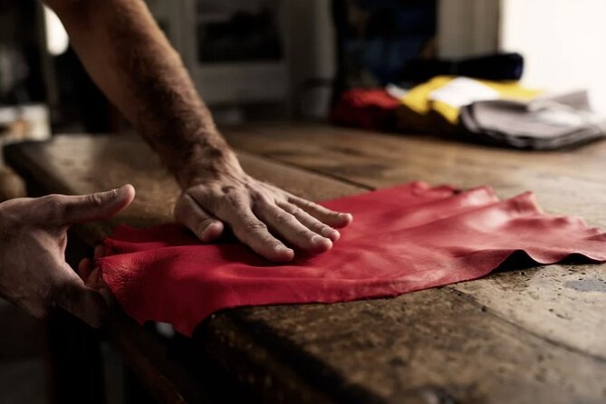 Tour Naples: Journey into the historical Neapolitan glove factory - The Craftsmanship and History of Neapolitan Glove Making