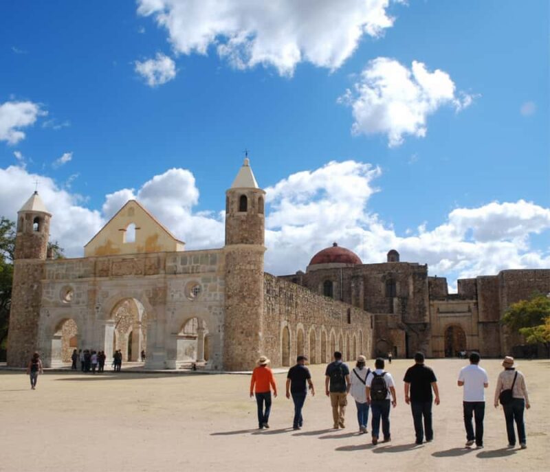 Tour Oaxaca Antigua: Monte Albán, Alebrijes & Artesanías - Pacing and Physical Considerations