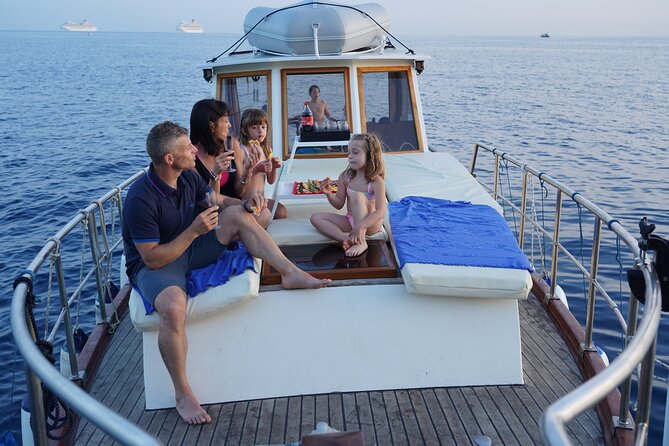 Tour of Apericena at Sunset and Dinner on Boat - Returning to La Spezia with Music and Limoncino