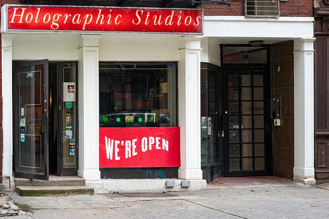 Tour of Dr. Laser's Holographic Studios and Laser Lab - Explore the Unique World of Holography in New York City