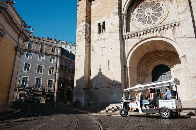 Tour of Historic Lisbon in Private Eco Tuk Tuk - Discovering Lisbon’s Historic Landmarks
