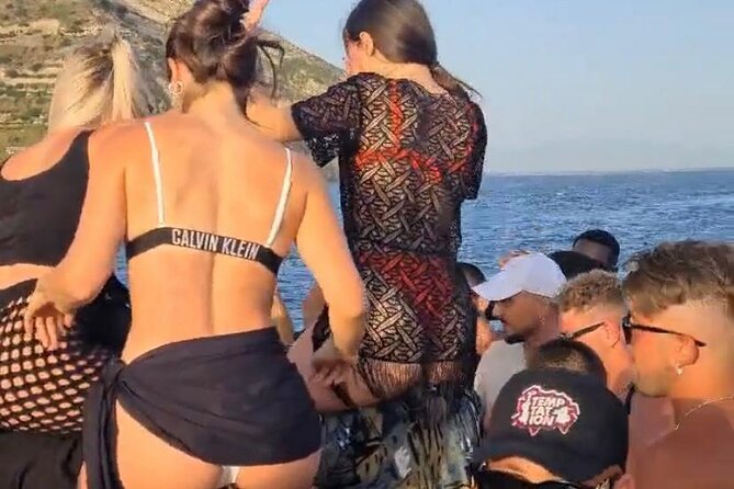 Tour of Ischia Island with Motor Yacht Rocca Corsa - San Montano Bay and the Gourmet Seafood Lunch