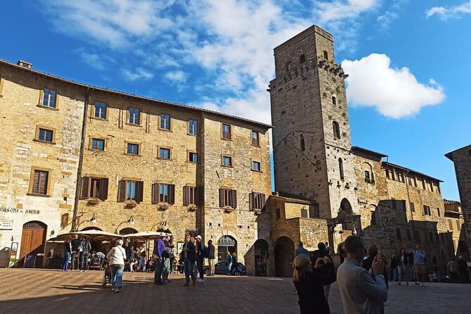 Tour of San Gimignano and Private Wine Experience in Chianti - Key Points