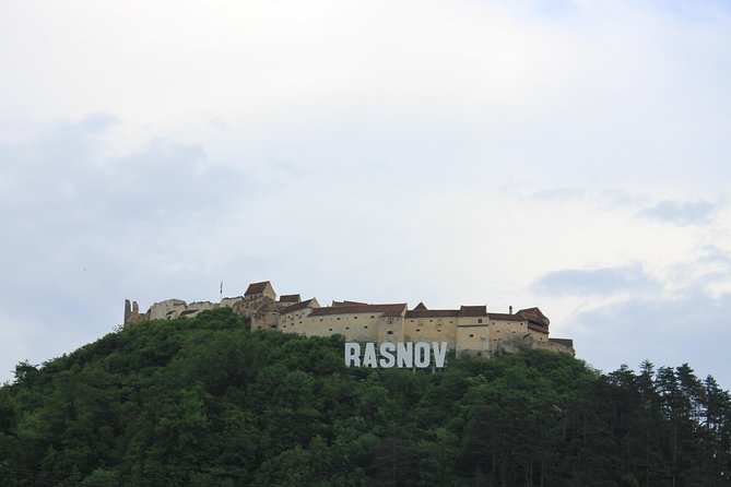 Tour of the 3 Castles: Bran, Rasnov and Peles in Spanish (native Spanish guide). - The Guide’s Expertise and Personal Touch
